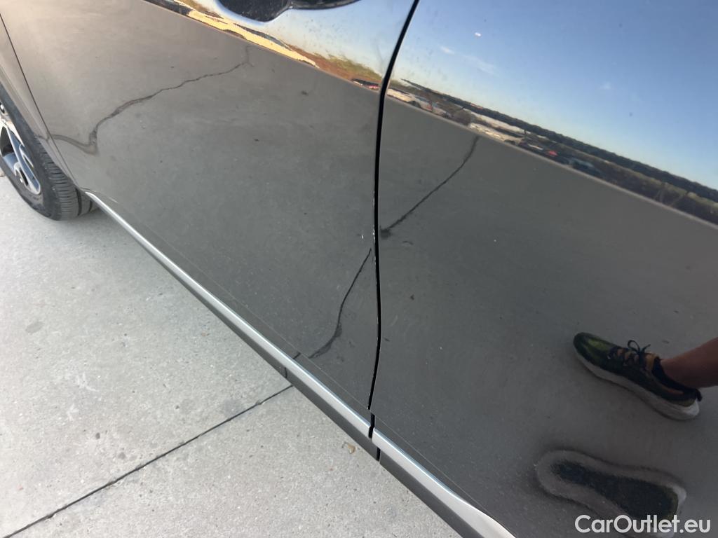 KIA  Sportage KIA  / 2022 / 5P / todoterreno 1.6 T-GDi HEV 171kW (230CV) Tech 4X2 #3