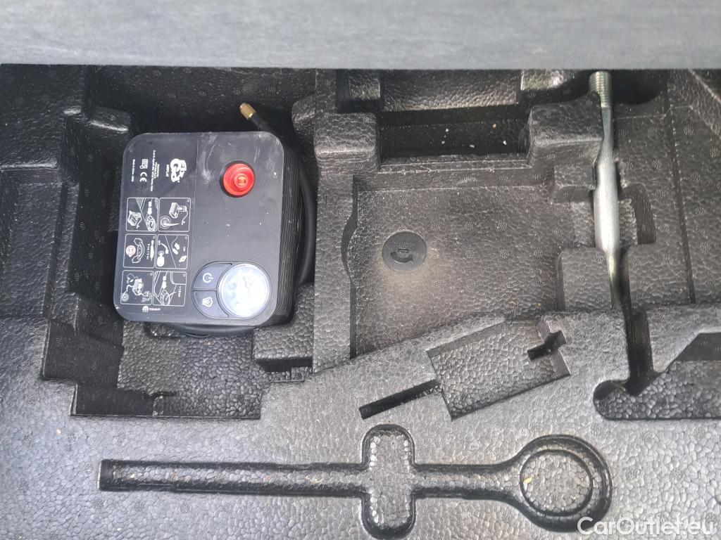  Fiat  500 FIAT  / 2015 / 3P / berlina con portón Pop 1.0 6v GSE 52KW (70 CV) #9