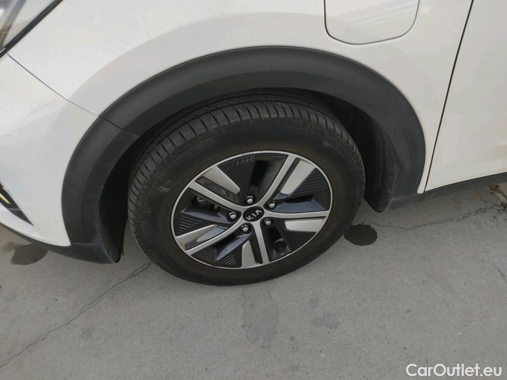  KIA  Niro KIA  PHEV / 2019 / 5P / crossover 1.6 GDi PHEV 104kW (141CV) Emotion #1