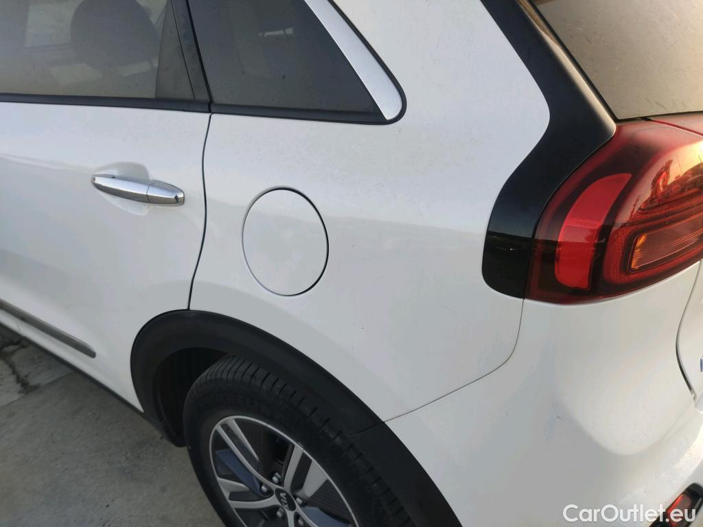  KIA  Niro KIA  PHEV / 2019 / 5P / crossover 1.6 GDi PHEV 104kW (141CV) Emotion #19