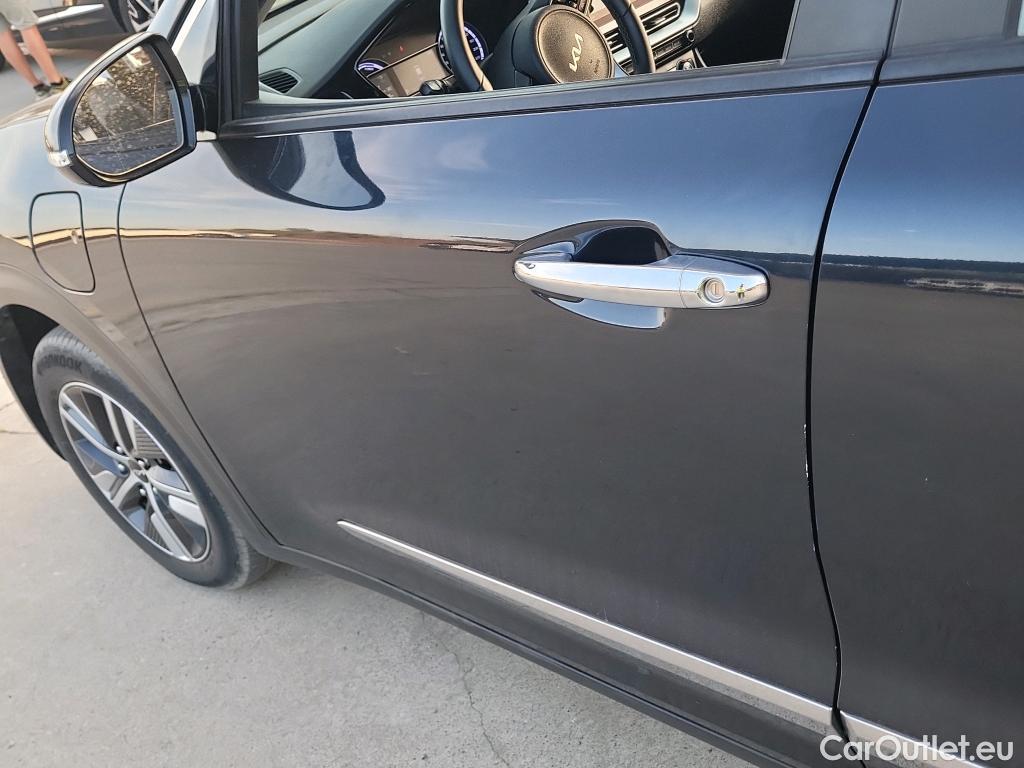 KIA  Niro KIA  / 2019 / 5P / crossover 1.6 GDi PHEV 104kW (141CV) Drive #5