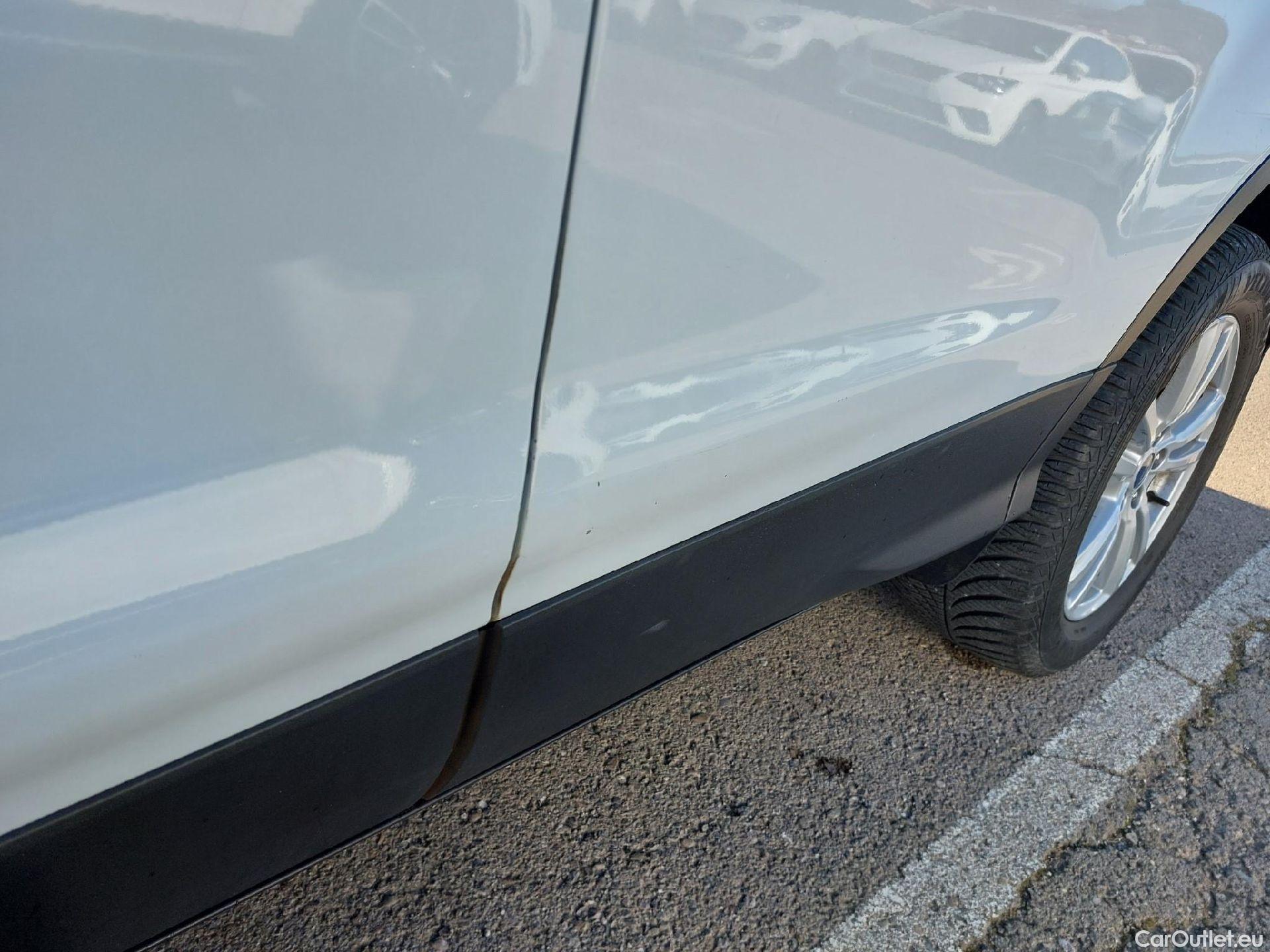  Ford  Kuga FORD  / 2016 / 5P / todoterreno 1.5 EcoBoost 88kW 4x2 Trend+ (CX) #8