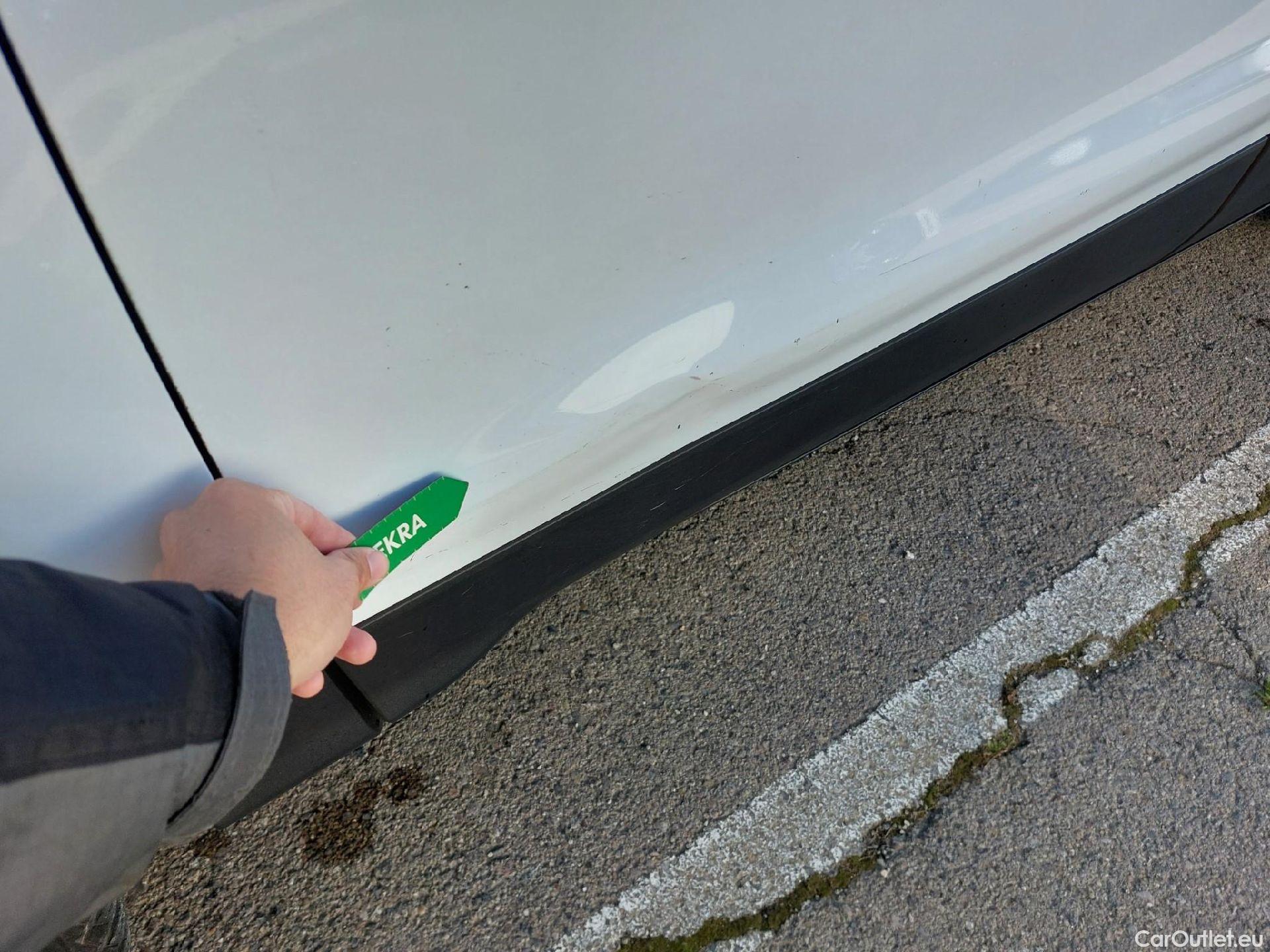  Ford  Kuga FORD  / 2016 / 5P / todoterreno 1.5 EcoBoost 88kW 4x2 Trend+ (CX) #6