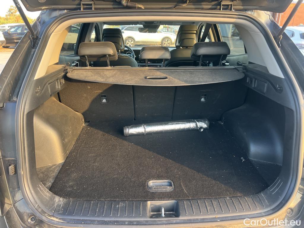 KIA  Sportage KIA  / 2022 / 5P / todoterreno 1.6 T-GDi HEV 171kW (230CV) Tech 4X2 #8