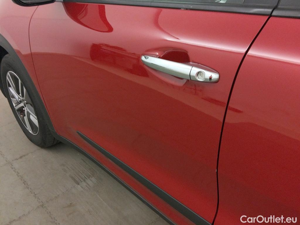 KIA  Niro KIA  / 2019 / 5P / crossover 1.6 GDi HEV 104kW (141CV) Drive #7