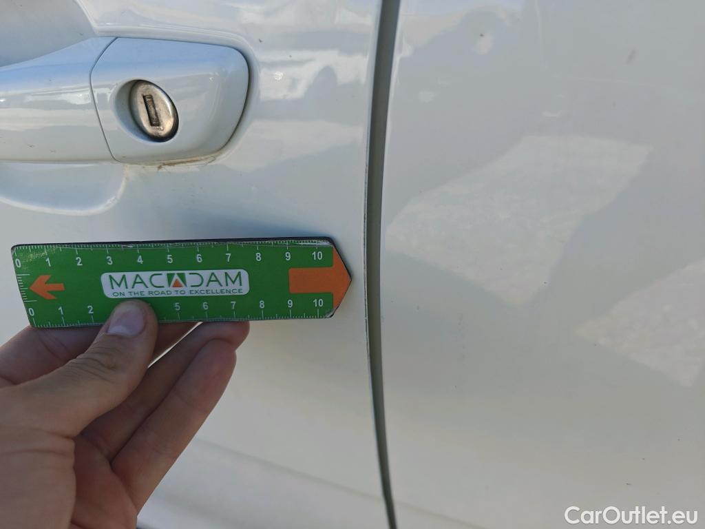 Citroen  C3  Feel 1.2 PureTech 80CV MT5 E6d #2