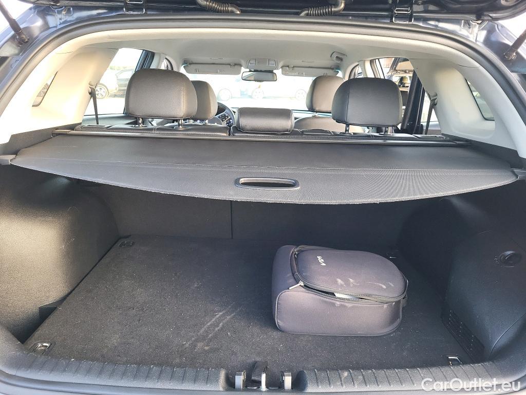 KIA  Niro KIA  / 2019 / 5P / crossover 1.6 GDi PHEV 104kW (141CV) Drive #8