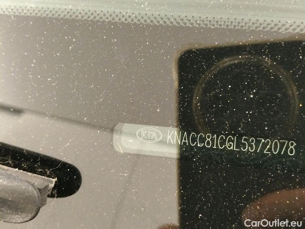 KIA  Niro KIA  / 2019 / 5P / crossover 1.6 GDi HEV 104kW (141CV) Drive #17