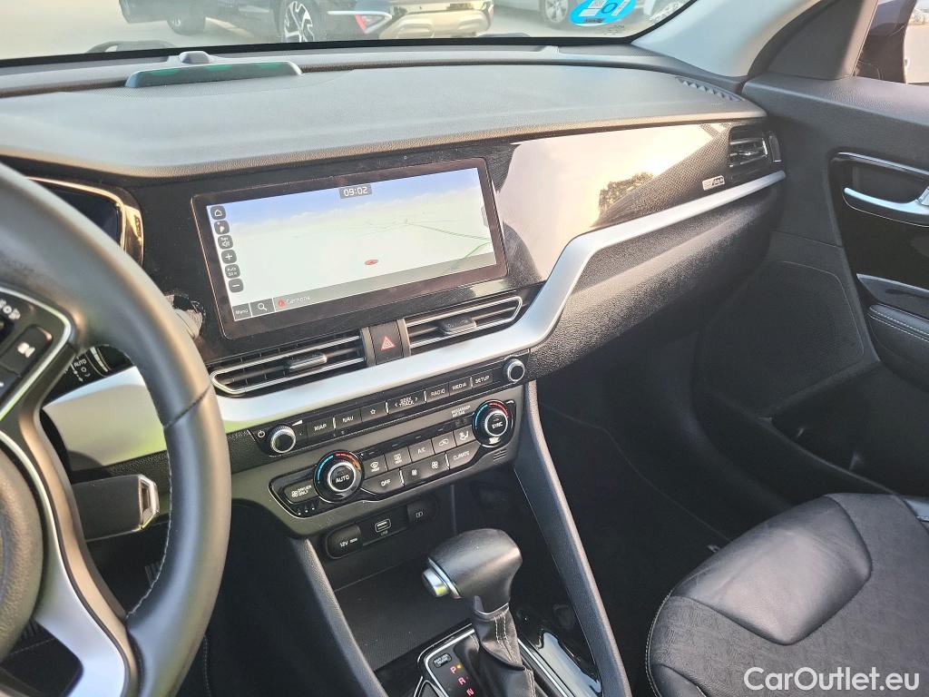 KIA  Niro KIA  / 2019 / 5P / crossover 1.6 GDi PHEV 104kW (141CV) Drive #16