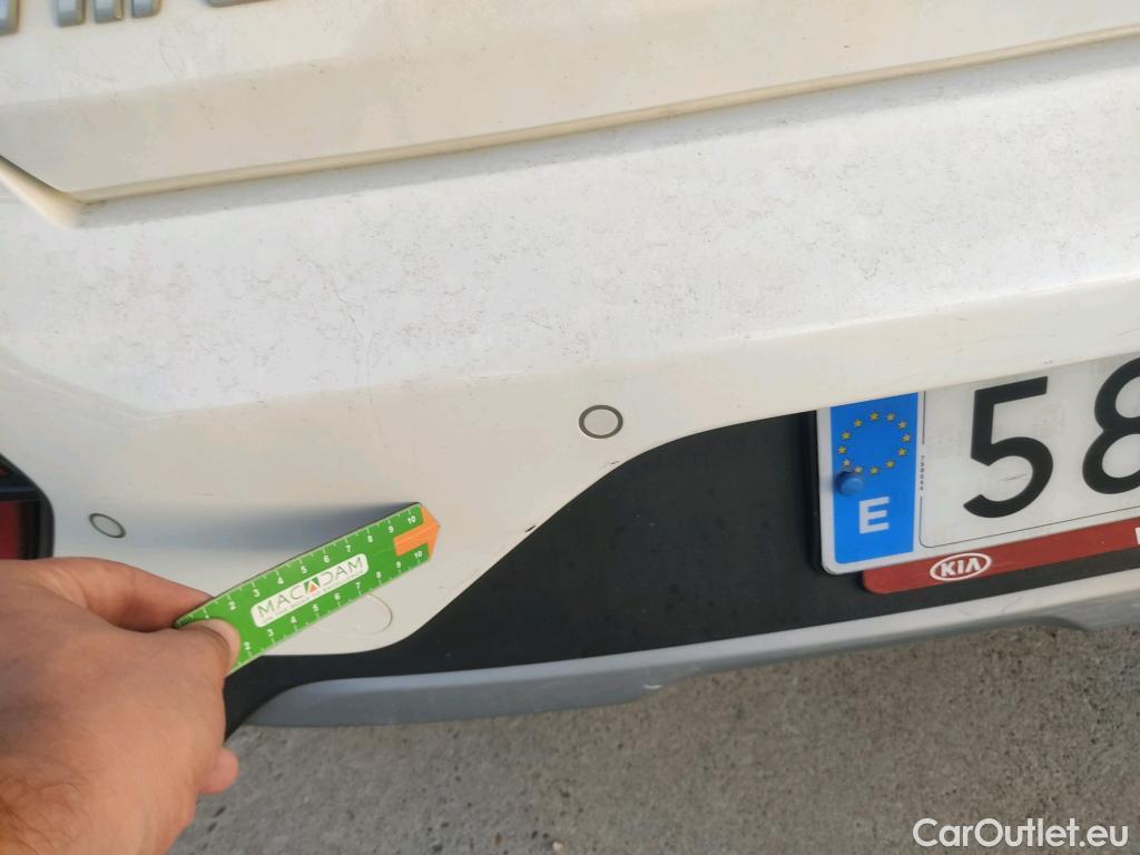  KIA  Niro KIA  PHEV / 2019 / 5P / crossover 1.6 GDi PHEV 104kW (141CV) Emotion #12