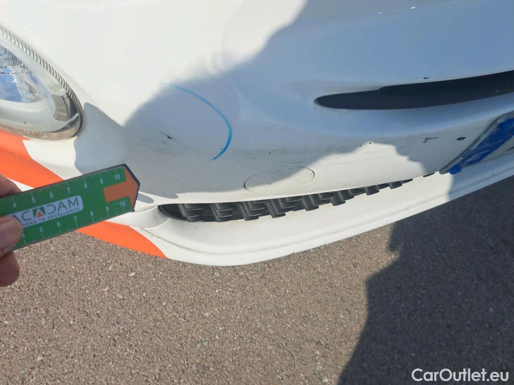  Fiat  500 FIAT  / 2015 / 3P / berlina con portón Pop 1.0 6v GSE 52KW (70 CV) #31