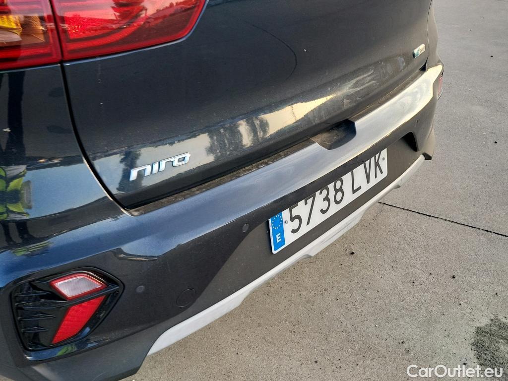 KIA  Niro KIA  / 2019 / 5P / crossover 1.6 GDi PHEV 104kW (141CV) Drive #23