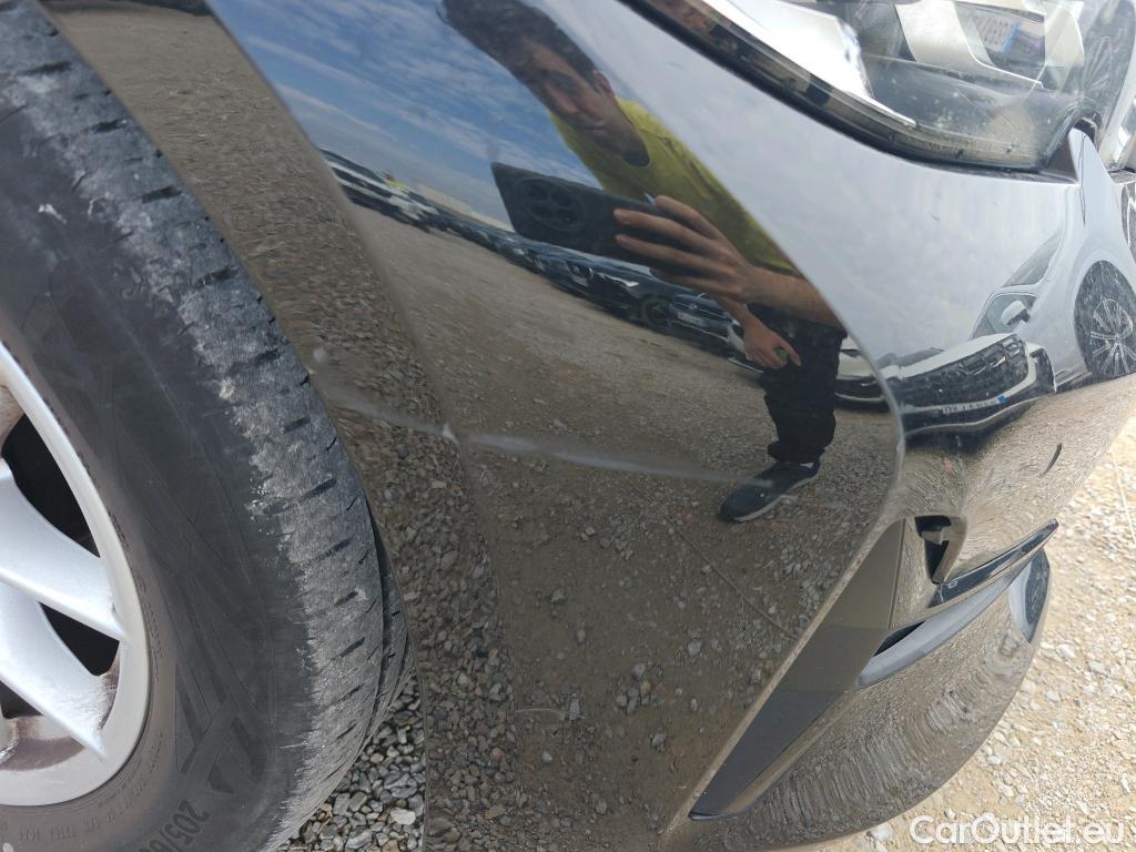  Bmw  Serie 3 BMW  / 2018 / 4P / sedán 318d Auto. #45