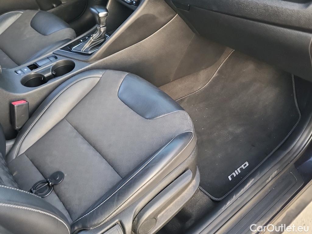 KIA  Niro KIA  / 2019 / 5P / crossover 1.6 GDi PHEV 104kW (141CV) Drive #34