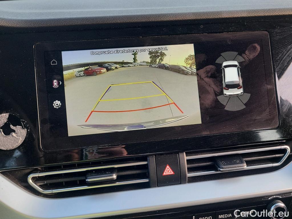 KIA  Niro KIA  / 2019 / 5P / crossover 1.6 GDi PHEV 104kW (141CV) Drive #15