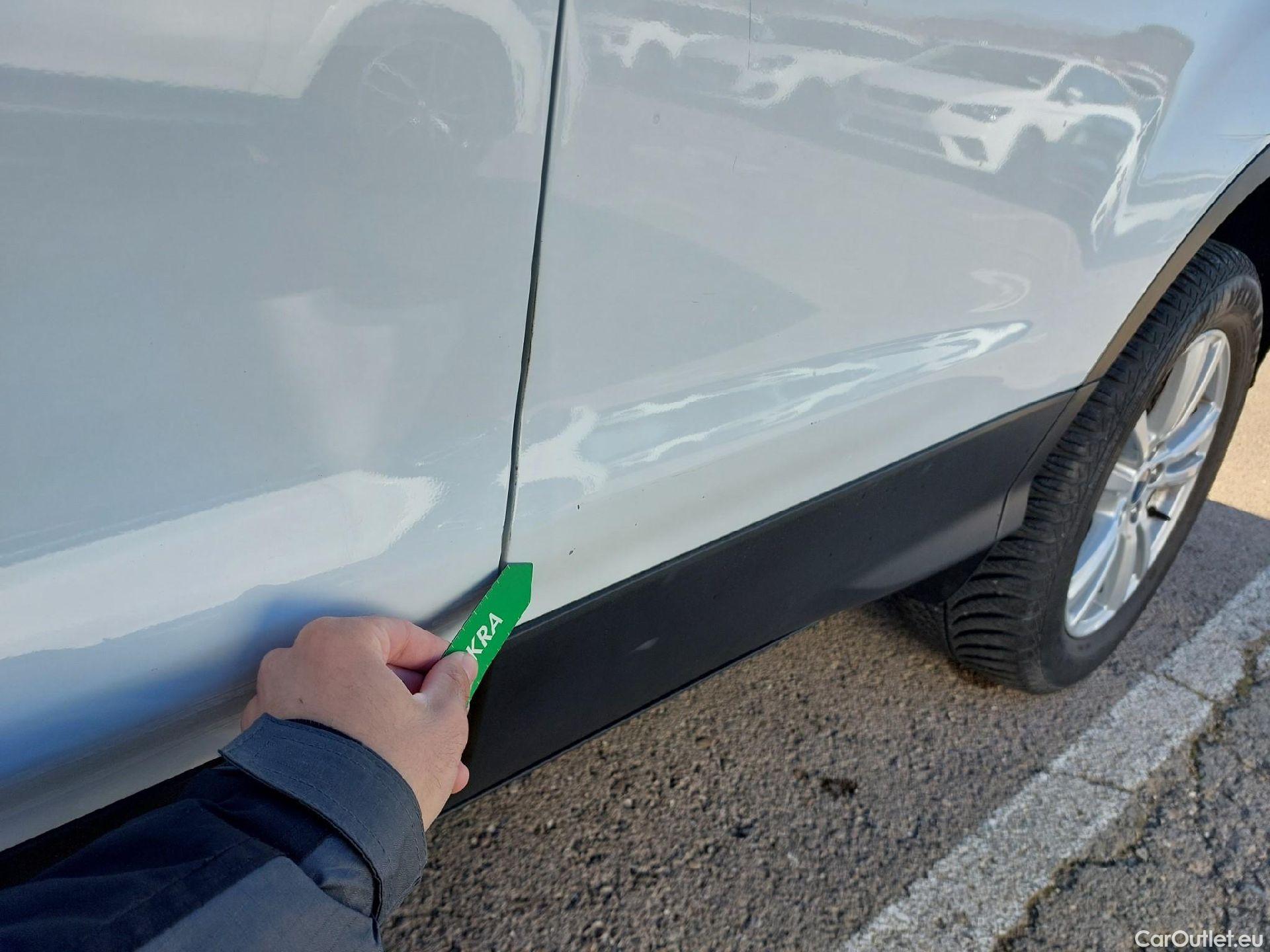  Ford  Kuga FORD  / 2016 / 5P / todoterreno 1.5 EcoBoost 88kW 4x2 Trend+ (CX) #9