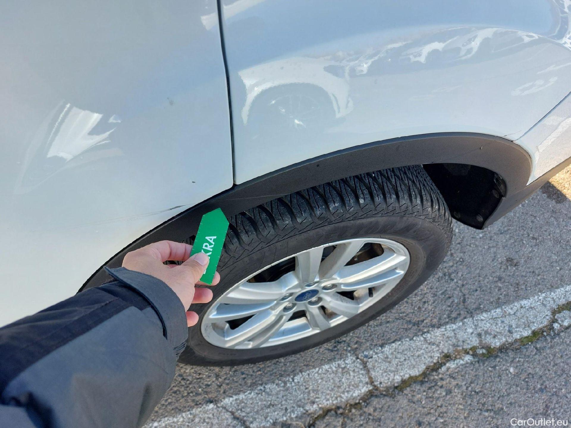  Ford  Kuga FORD  / 2016 / 5P / todoterreno 1.5 EcoBoost 88kW 4x2 Trend+ (CX) #10