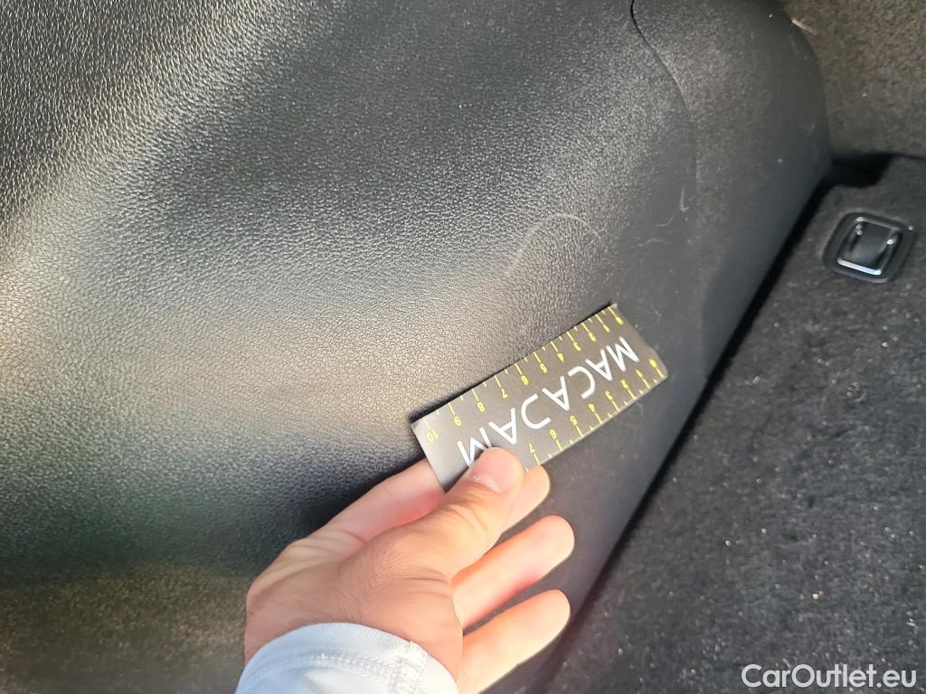 KIA  Niro KIA  / 2019 / 5P / crossover 1.6 GDi PHEV 104kW (141CV) Drive #18