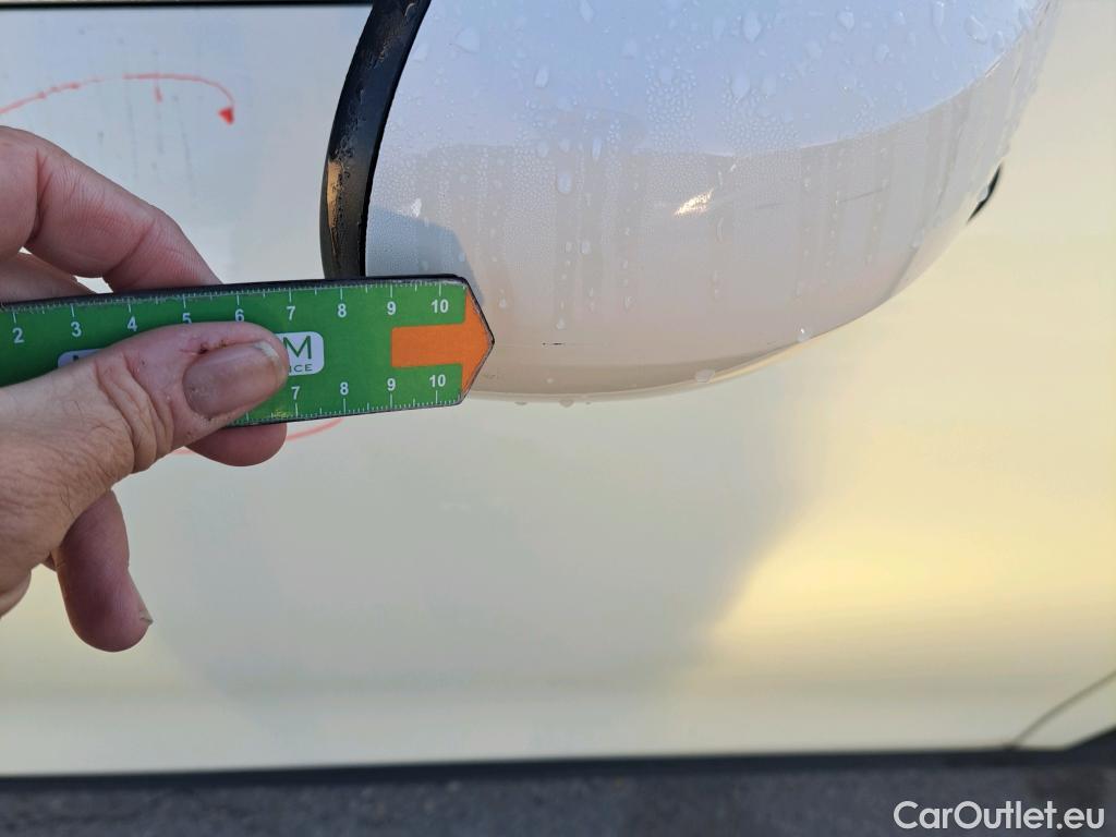  Mini  Cooper MINI MINI / 2014 / 5P / berlina con portón ONE 5 PUERTAS (CX) #32