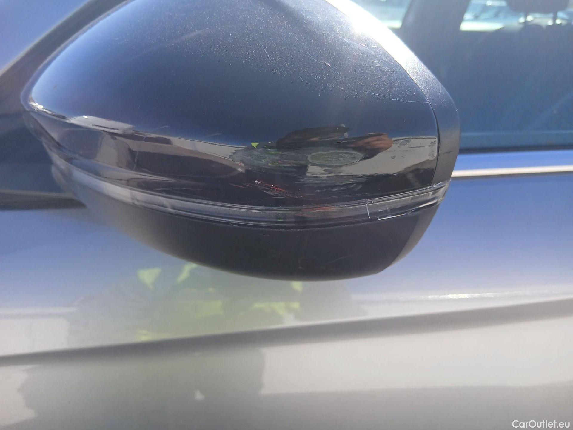 Opel  Corsa OPEL  / 2019 / 5P / berlina con portón 1.2T XHL 74kW (100CV) Elegance #17