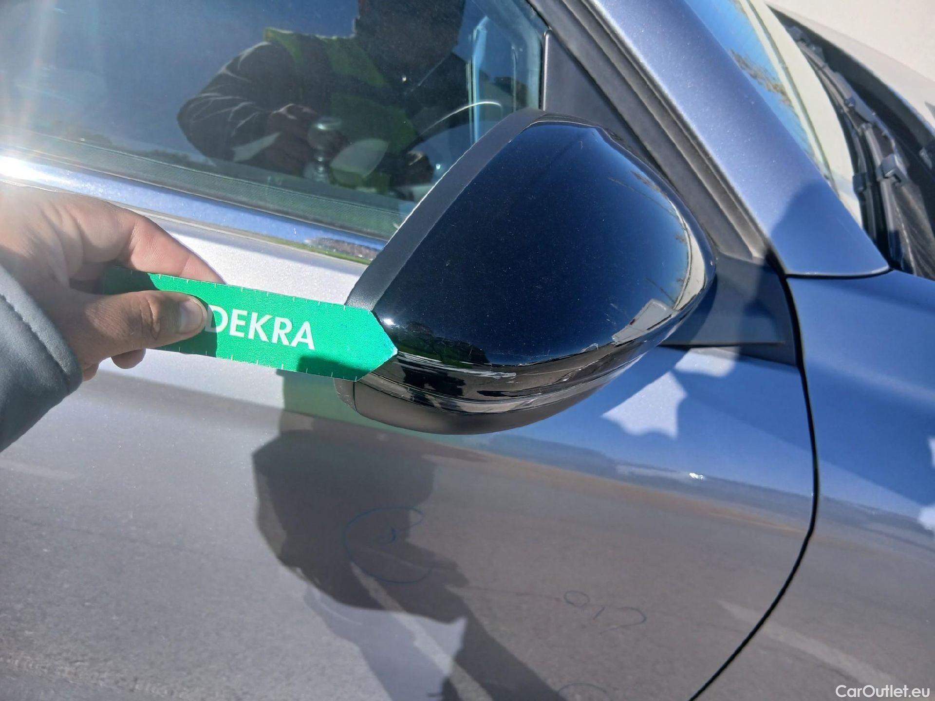 Opel  Corsa OPEL  / 2019 / 5P / berlina con portón 1.2T XHL 74kW (100CV) Elegance #46