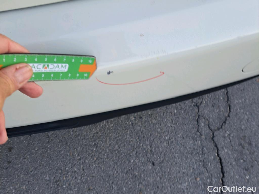  Mini  Cooper MINI MINI / 2014 / 5P / berlina con portón ONE 5 PUERTAS (CX) #26