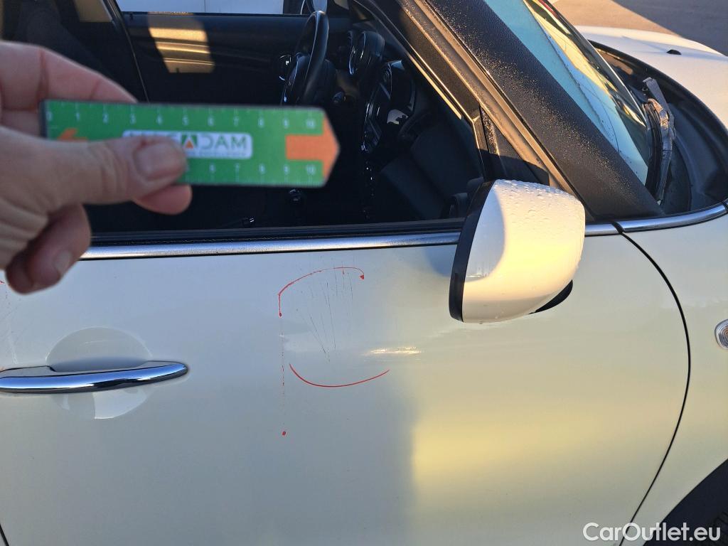  Mini  Cooper MINI MINI / 2014 / 5P / berlina con portón ONE 5 PUERTAS (CX) #31