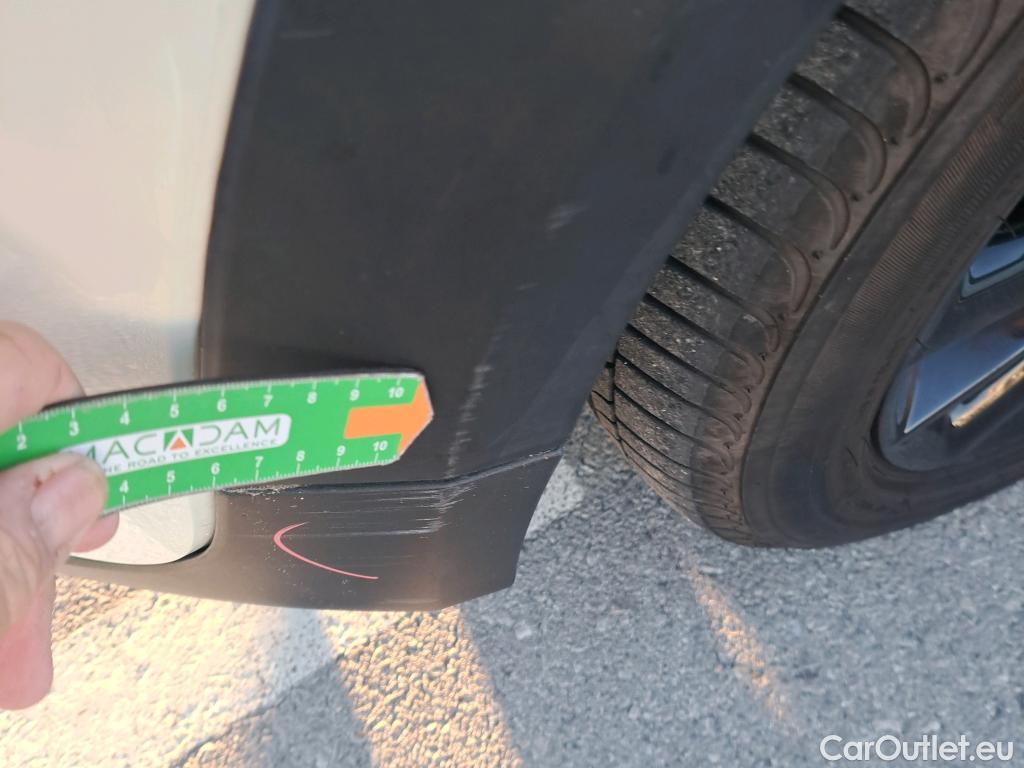  Mini  Cooper MINI MINI / 2014 / 5P / berlina con portón ONE 5 PUERTAS (CX) #28