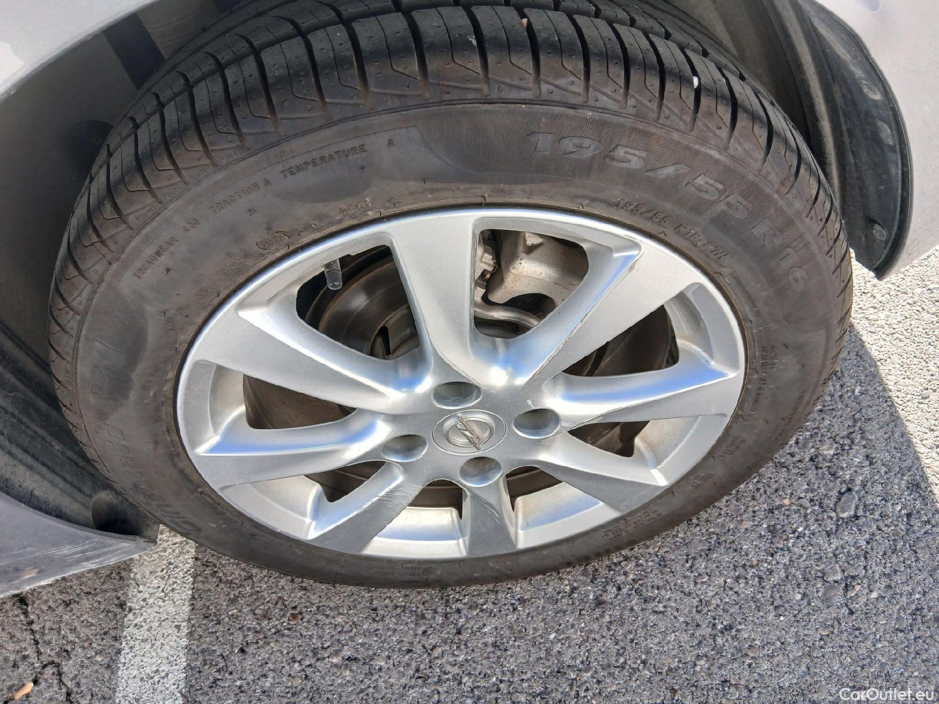 Opel  Corsa OPEL  / 2019 / 5P / berlina con portón 1.2T XHL 74kW (100CV) Elegance #27