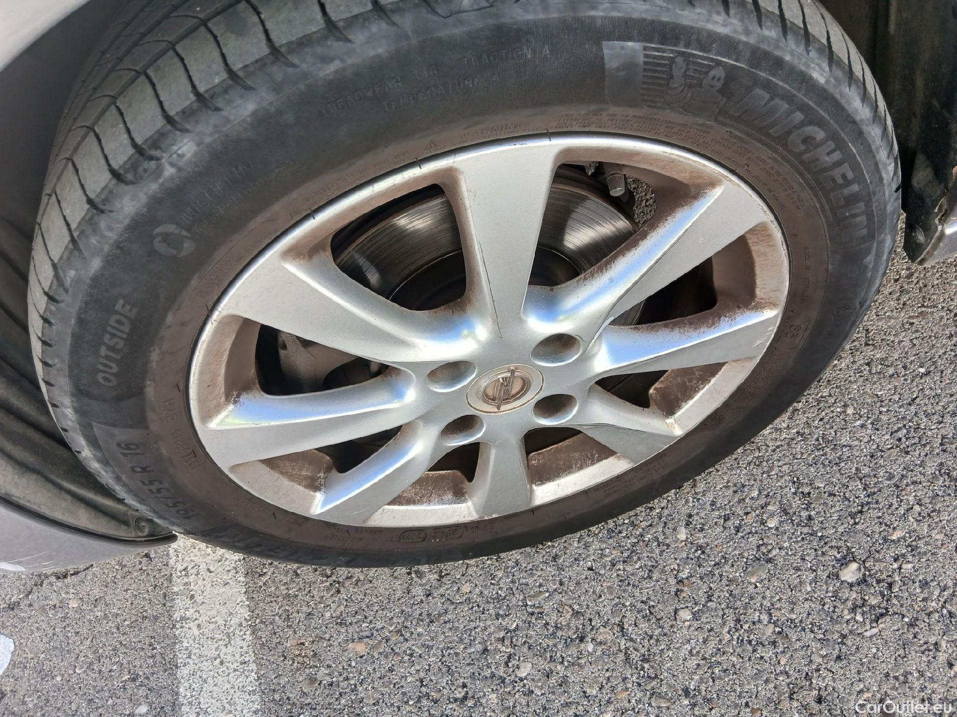 Opel  Corsa OPEL  / 2019 / 5P / berlina con portón 1.2T XHL 74kW (100CV) Elegance #14