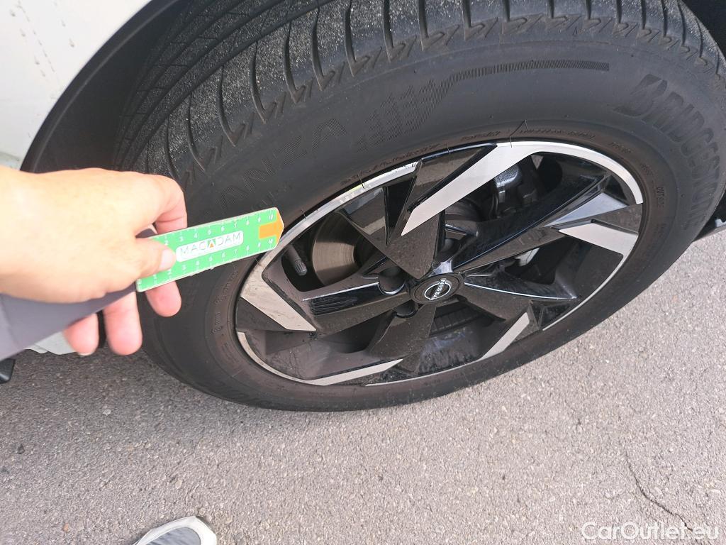 Nissan  Juke NISSAN  / 2019 / 5P / crossover DIG-T 84 kW (114 CV) 6M/T Acenta #35