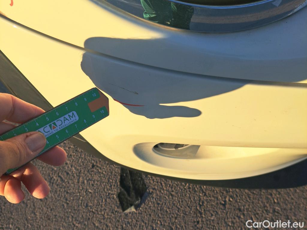  Mini  Cooper MINI MINI / 2014 / 5P / berlina con portón ONE 5 PUERTAS (CX) #23