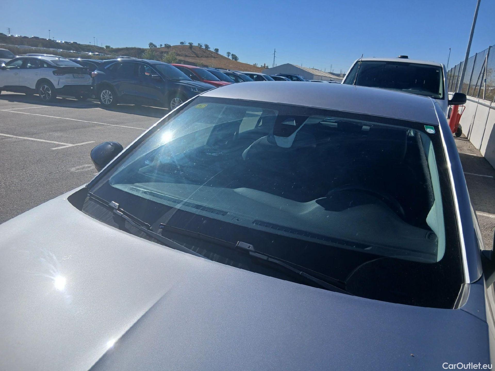 Opel  Corsa OPEL  / 2019 / 5P / berlina con portón 1.2T XHL 74kW (100CV) Elegance #10