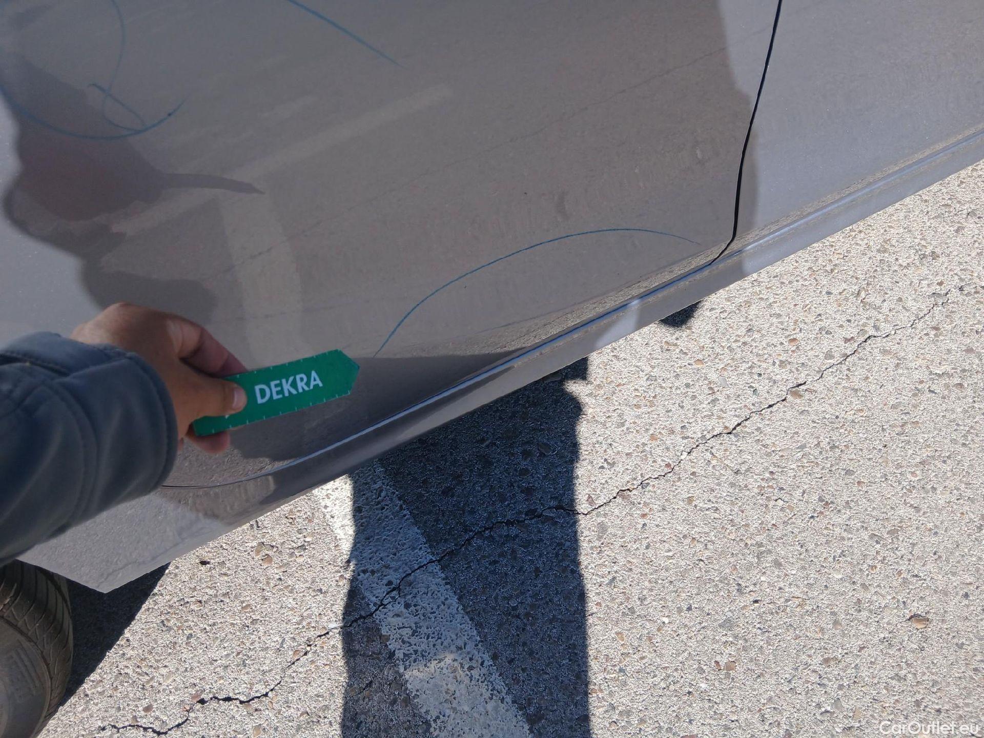 Opel  Corsa OPEL  / 2019 / 5P / berlina con portón 1.2T XHL 74kW (100CV) Elegance #38