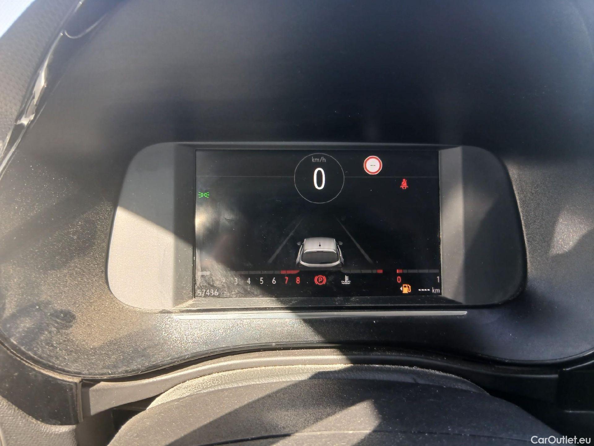 Opel  Corsa OPEL  / 2019 / 5P / berlina con portón 1.2T XHL 74kW (100CV) Elegance #4