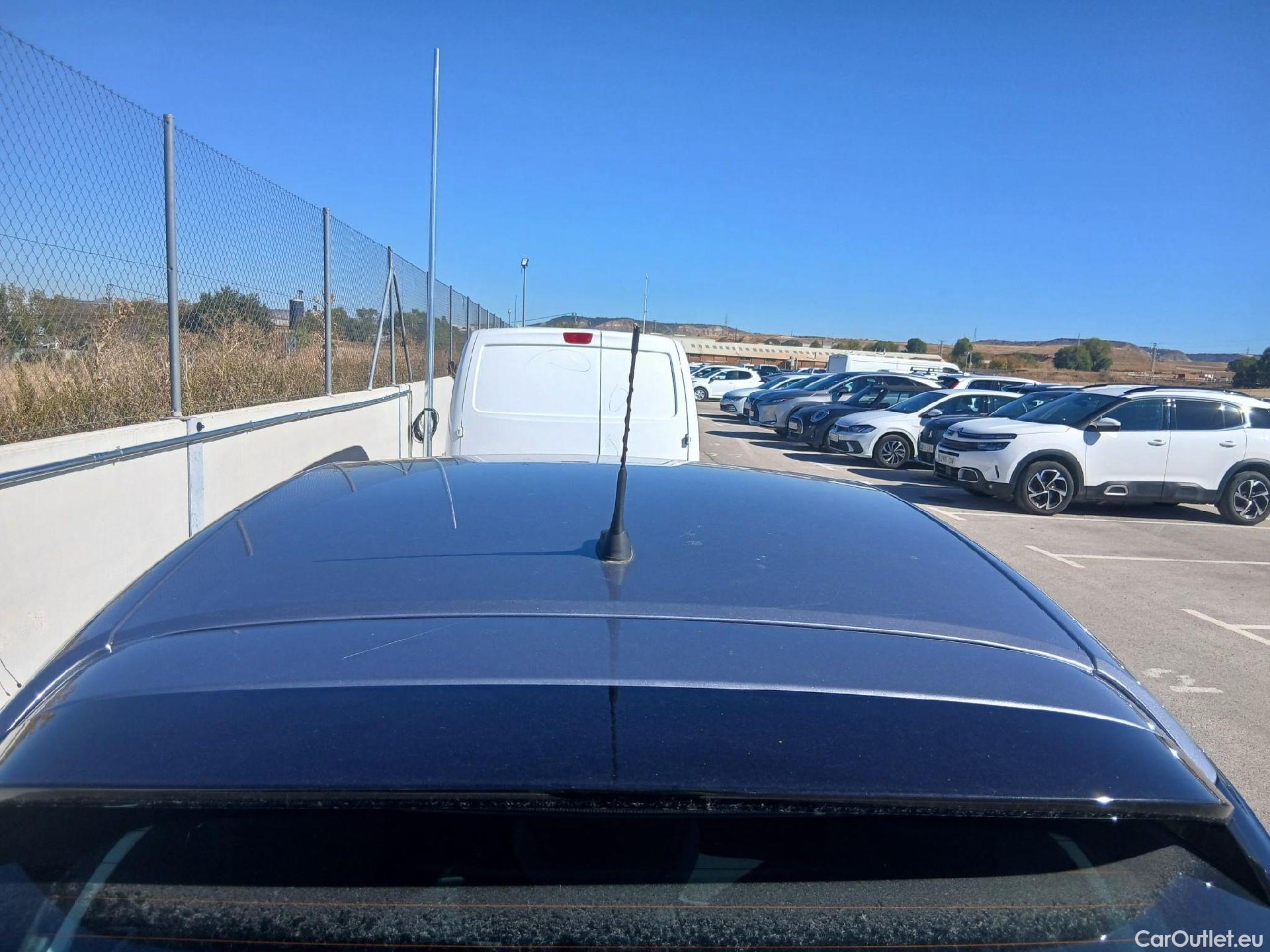 Opel  Corsa OPEL  / 2019 / 5P / berlina con portón 1.2T XHL 74kW (100CV) Elegance #9