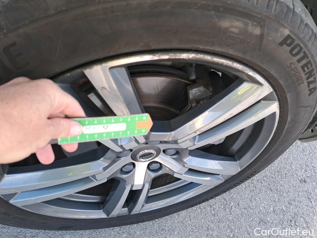  Volvo  XC60 VOLVO  / 2017 / 5P / todoterreno 2.0 B4 D AWD Inscription Auto #9