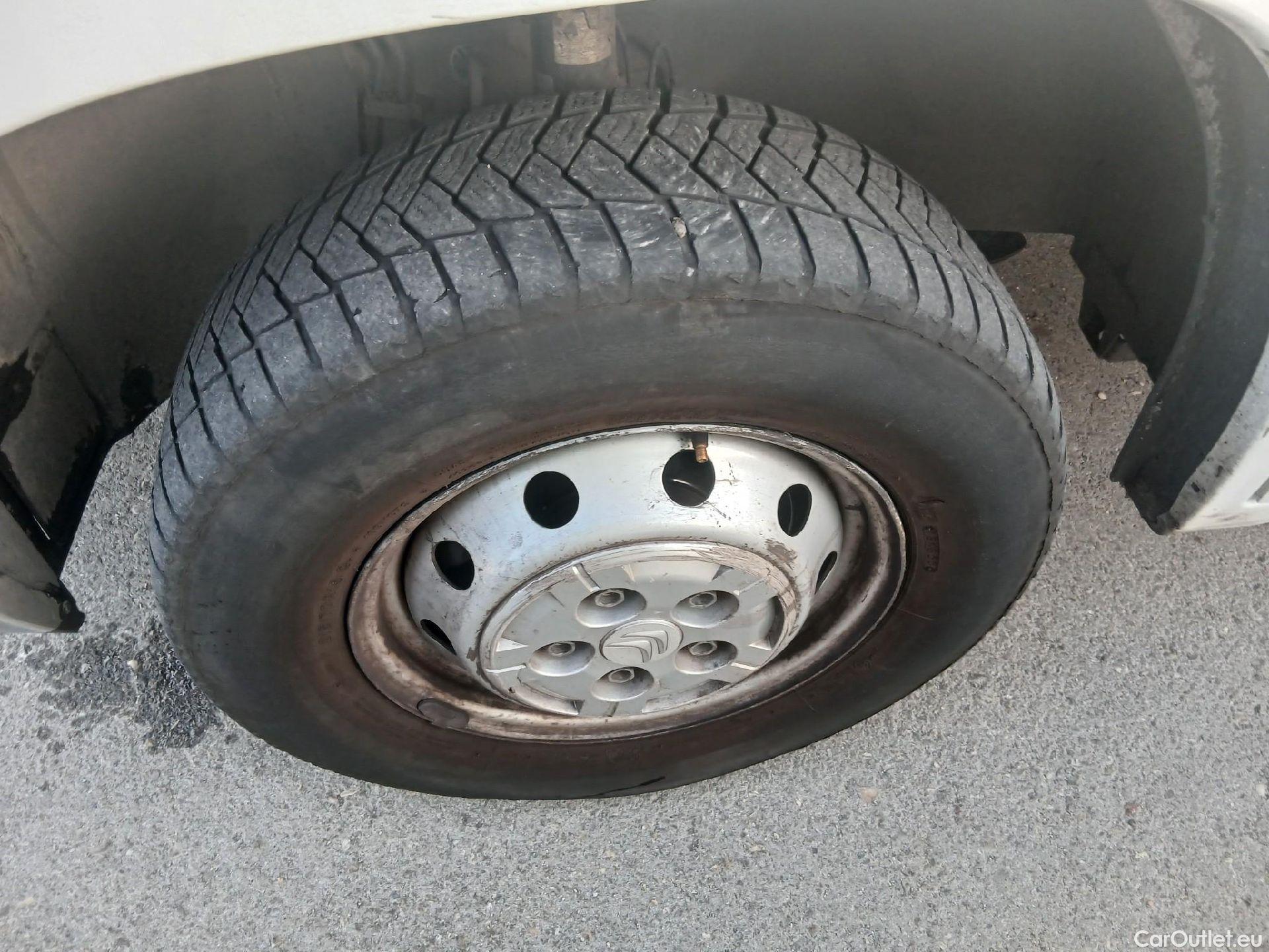  Citroen  Jumper CITROEN  / 2014 / 4P / furgón BlueHDi 88KW (120CV) Furgón 30L1H1 #3