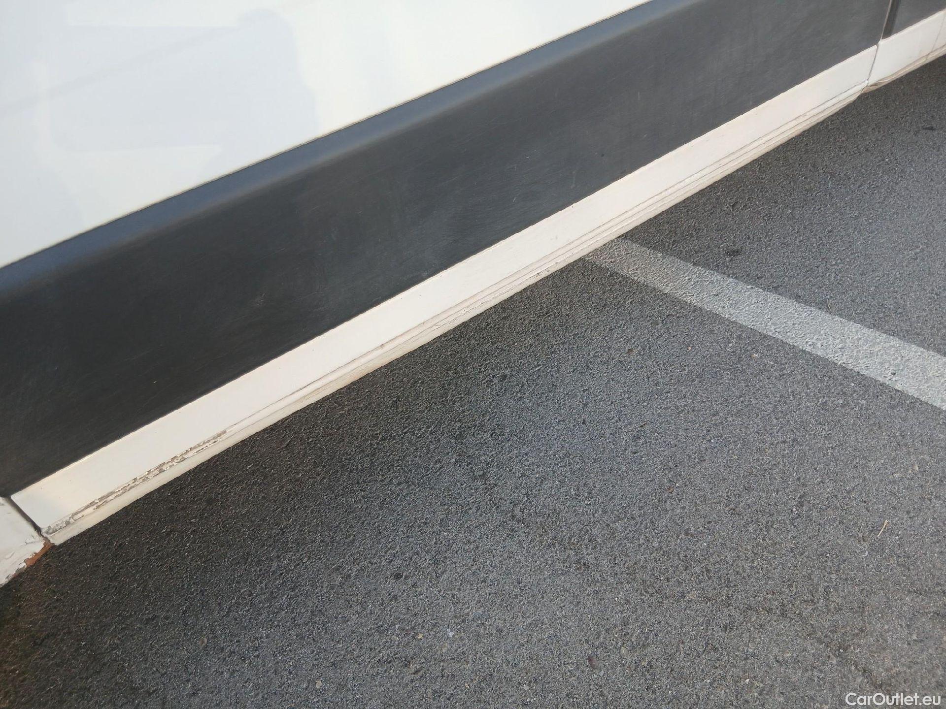  Citroen  Jumper CITROEN  / 2014 / 4P / furgón BlueHDi 88KW (120CV) Furgón 30L1H1 #69