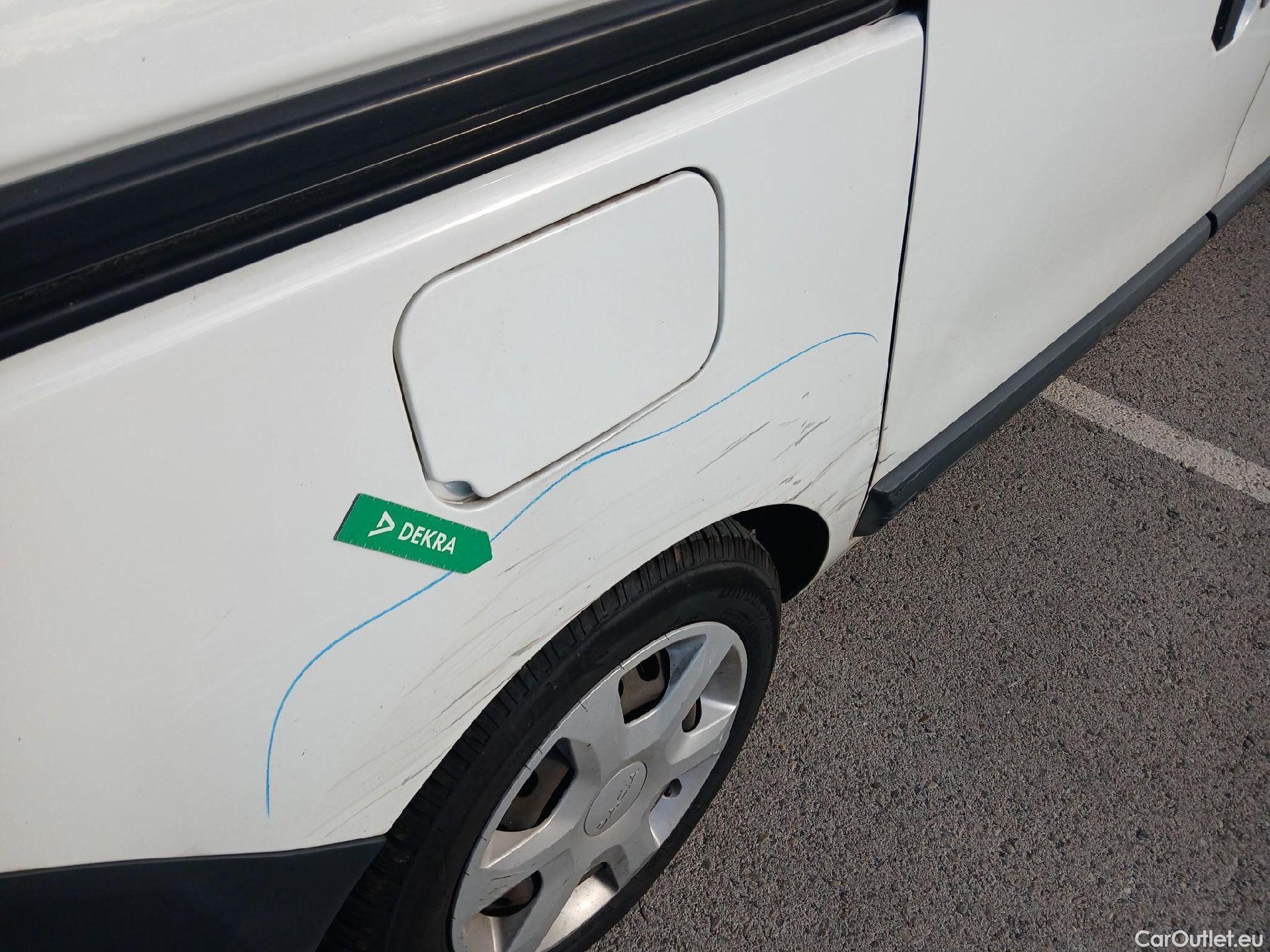  Dacia  Dokker DACIA  VU 4p 1G furgón derivado de Van Ambiance dCi 66kW (90CV) EU6 #24