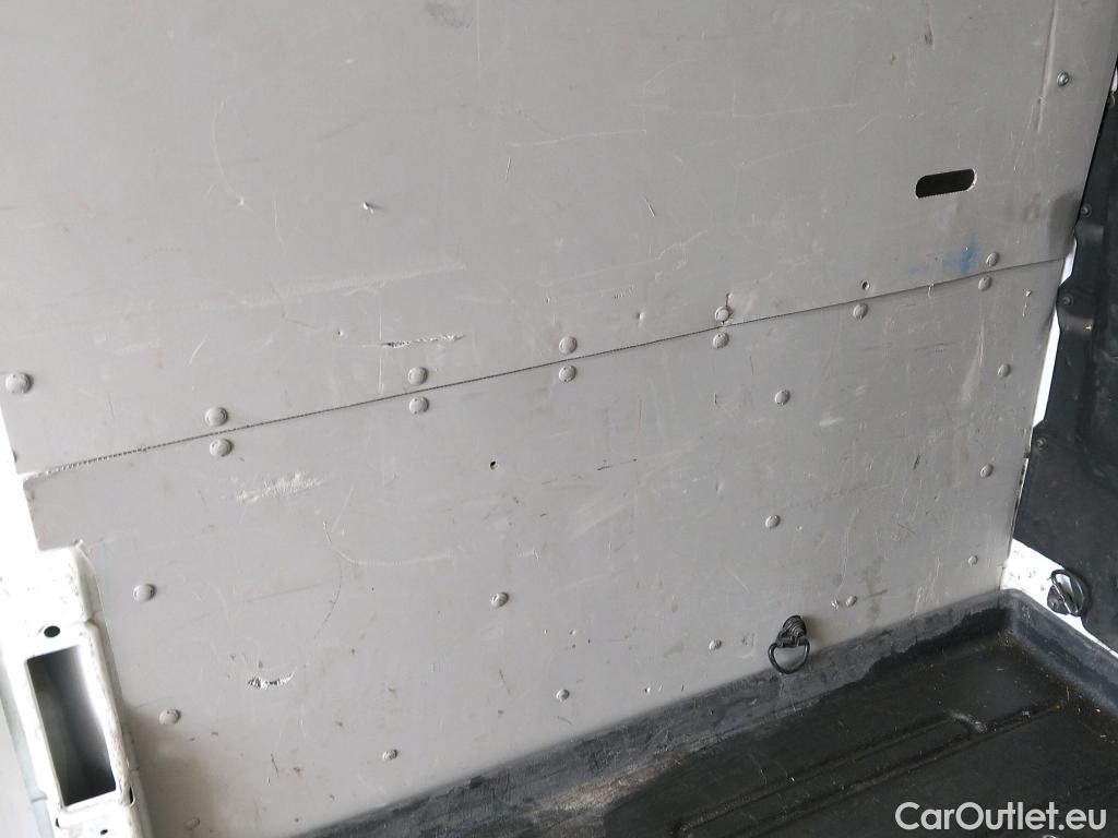 Ford  Transit FORD  / 2013 / 4P / furgón 350 96kW L3H2 Van Trend FWD MHEV #44