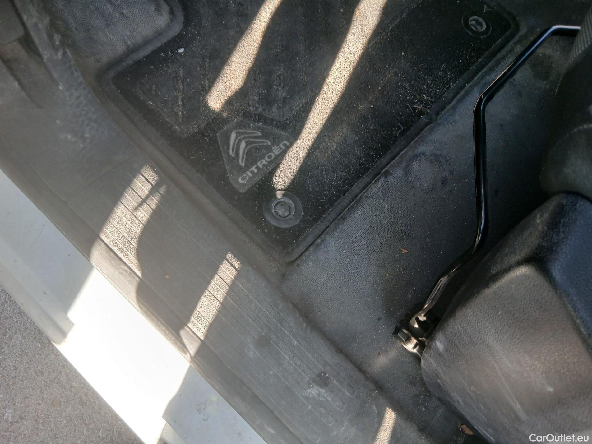  Citroen  Berlingo CITROEN  / 2018 / 3P / furgón derivado de turismo Talla M BlueHDi 100 CONTROL #9