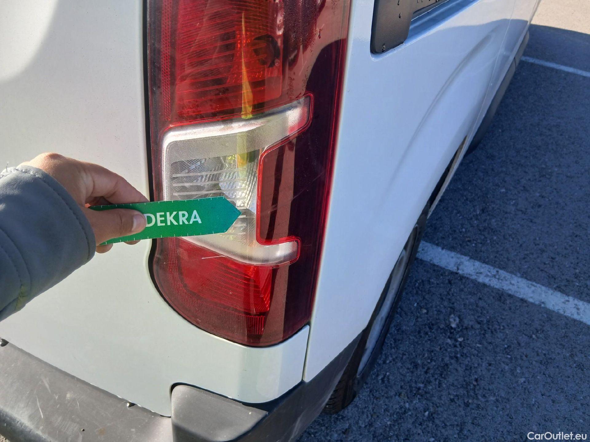  Citroen  Berlingo CITROEN  / 2018 / 3P / furgón derivado de turismo Talla M BlueHDi 100 CONTROL #30