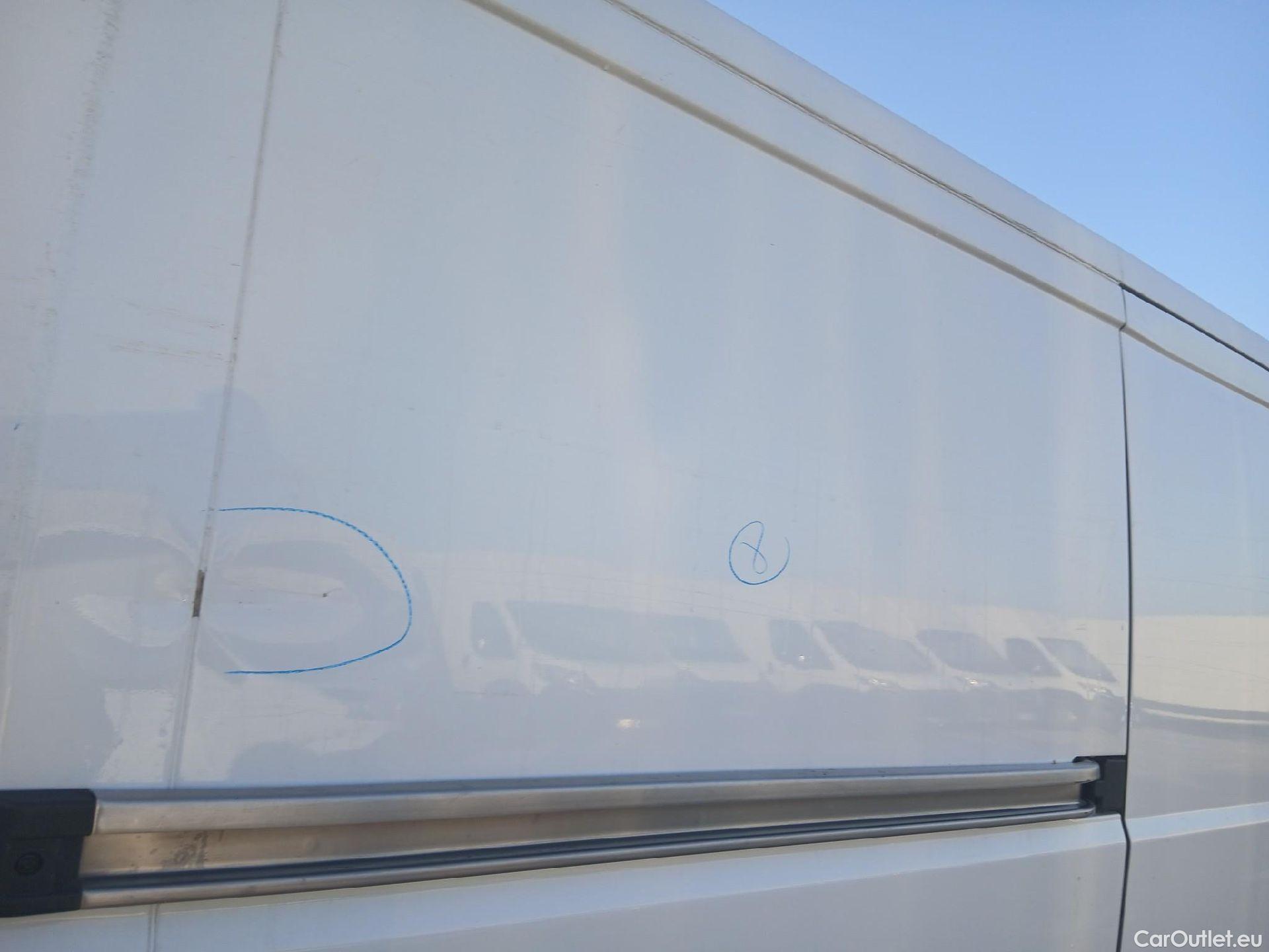  Citroen  Jumper CITROEN  / 2014 / 4P / furgón BlueHDi 88KW (120CV) Furgón 30L1H1 #59