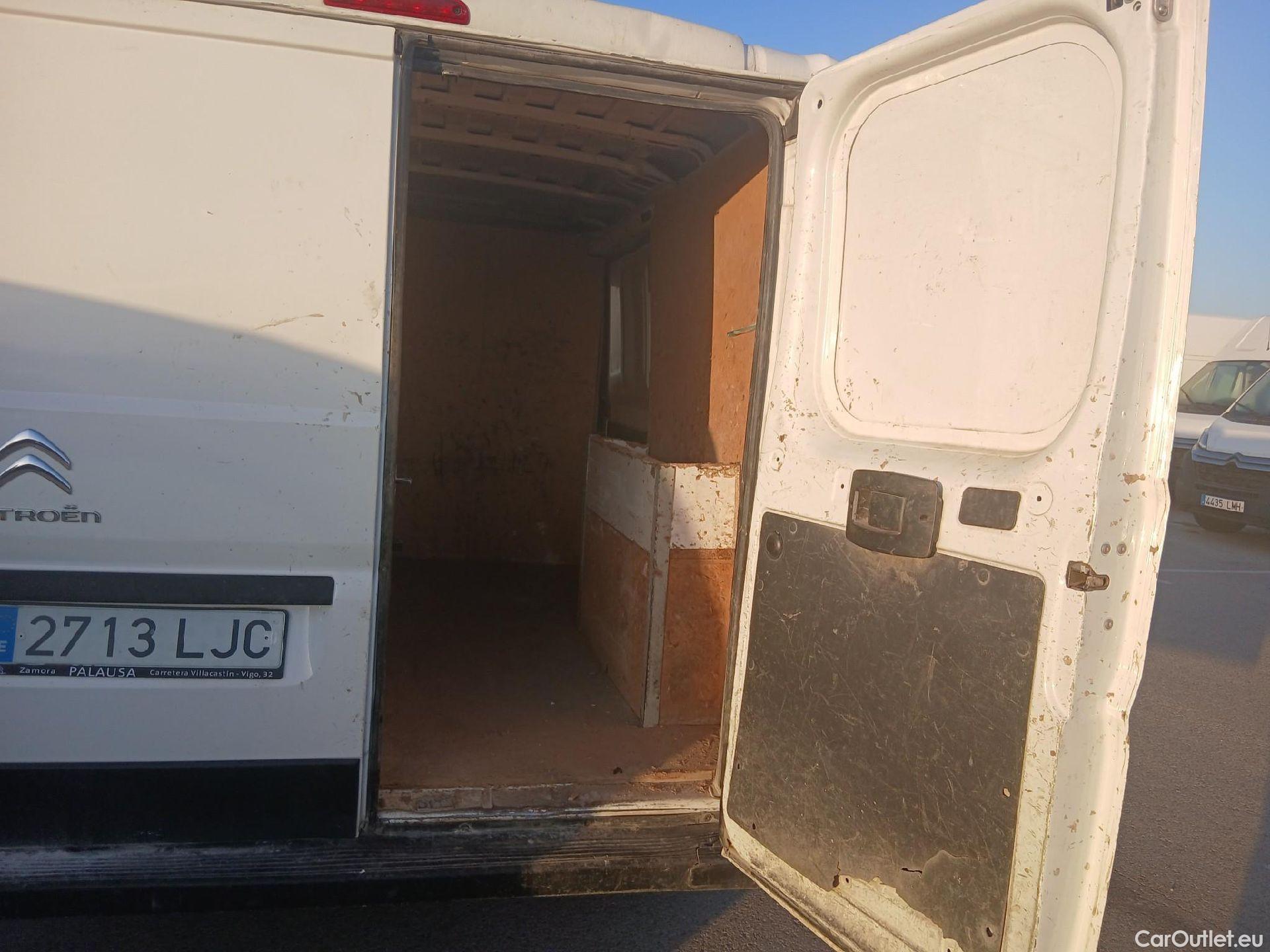  Citroen  Jumper CITROEN  / 2014 / 4P / furgón BlueHDi 88KW (120CV) Furgón 30L1H1 #25