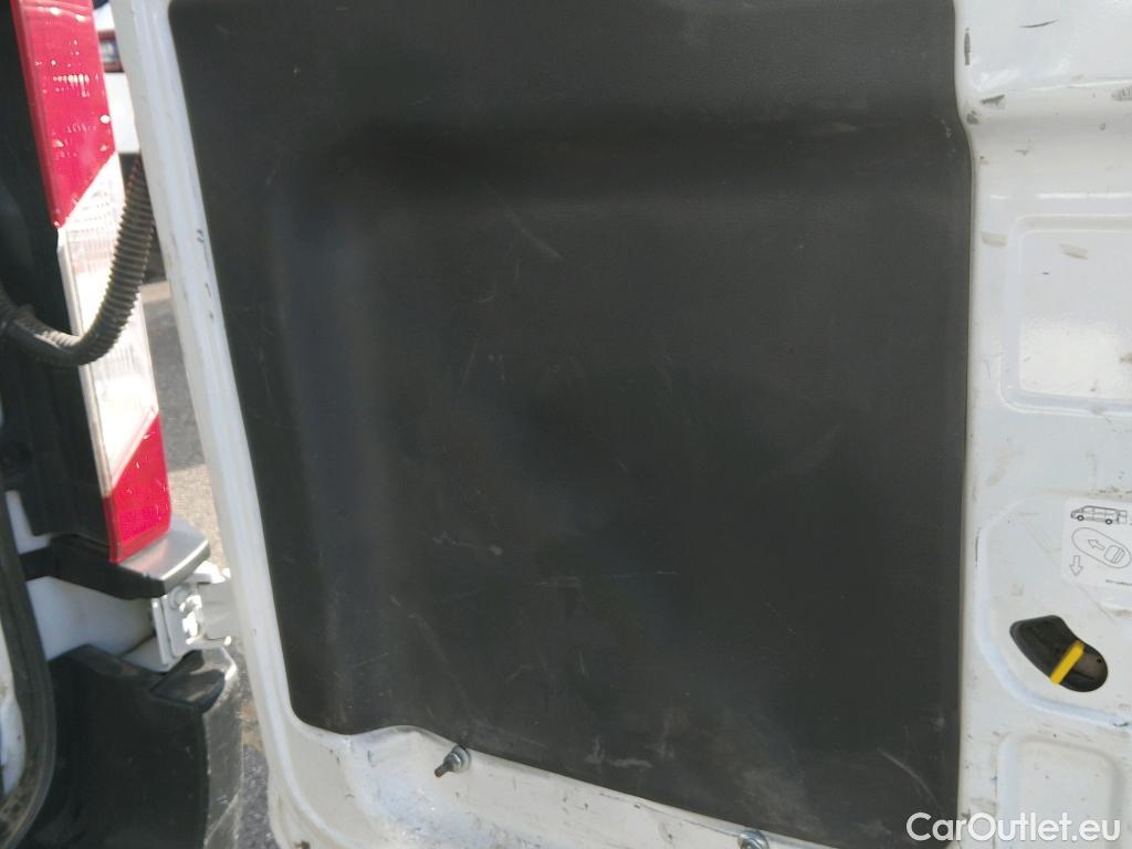 Ford  Transit FORD  / 2013 / 4P / furgón 350 96kW L3H2 Van Trend FWD MHEV #47