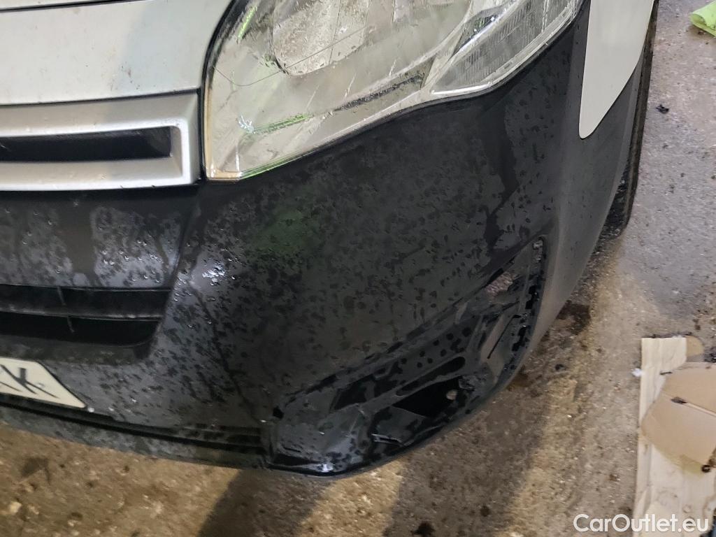  Citroen  Berlingo CITROEN  / 2015 / 3P / furgón derivado de turismo BlueHDi 74KW (100CV) #40