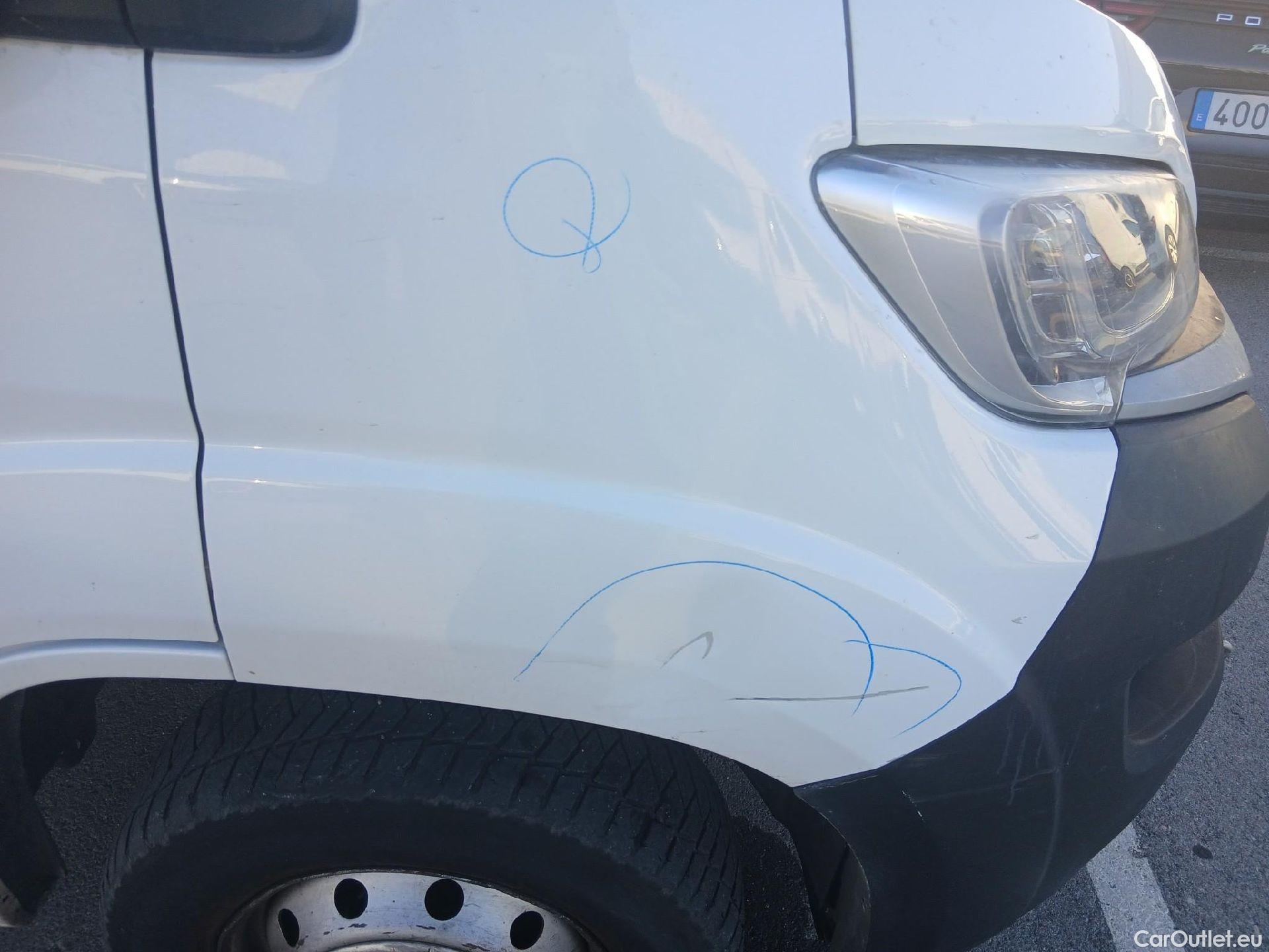  Citroen  Jumper CITROEN  / 2014 / 4P / furgón BlueHDi 88KW (120CV) Furgón 30L1H1 #73