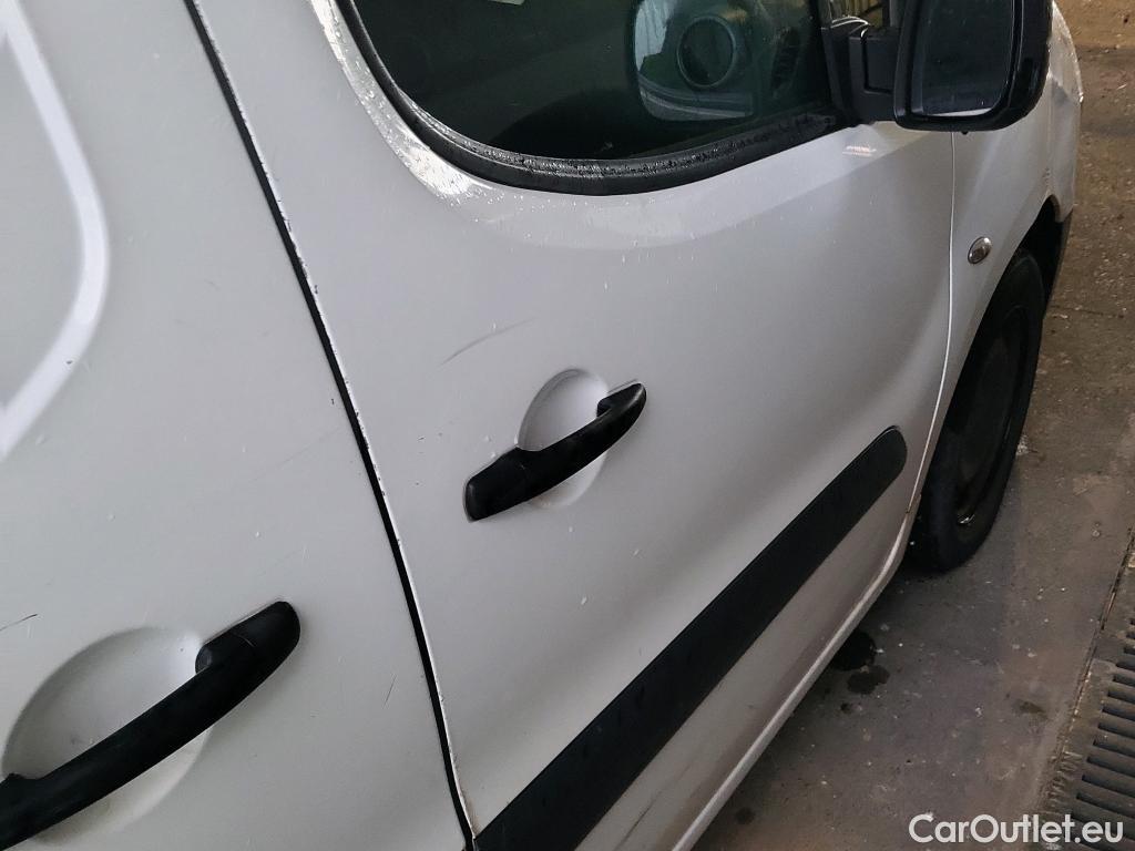  Citroen  Berlingo CITROEN  / 2015 / 3P / furgón derivado de turismo BlueHDi 74KW (100CV) #30