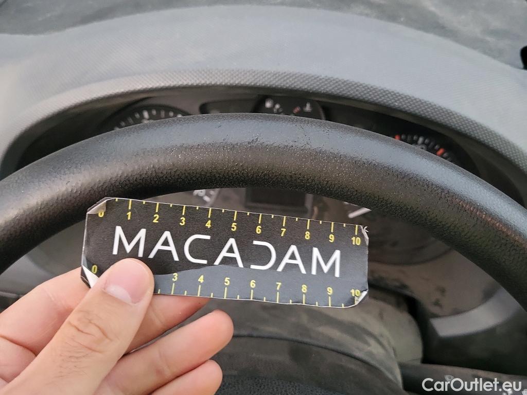  Citroen  Berlingo CITROEN  / 2015 / 3P / furgón derivado de turismo BlueHDi 74KW (100CV) #53